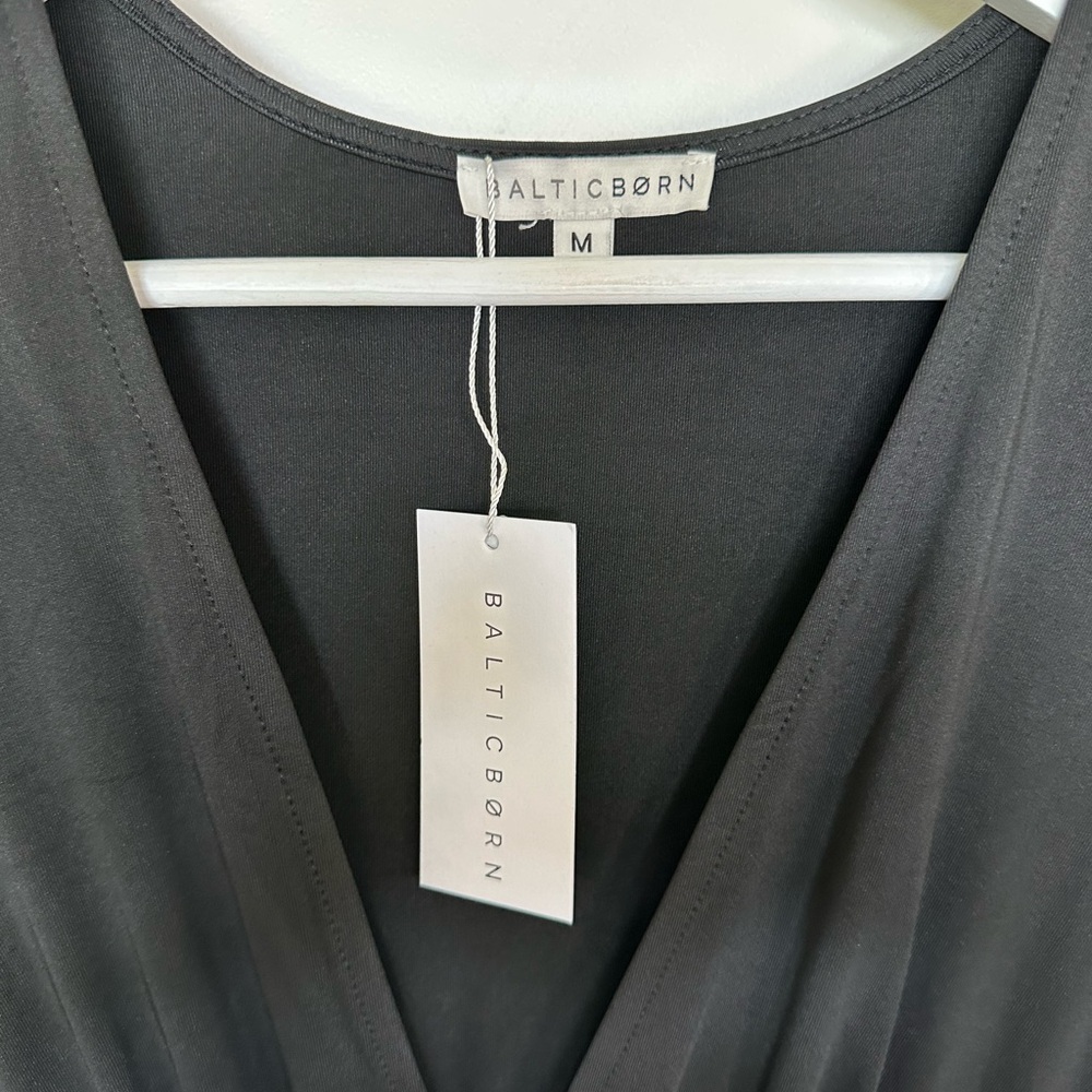Black Maxi Dress NWT | Minimalist V-Neck Long Sleeve Slit Dress - Picture 6 of 9
